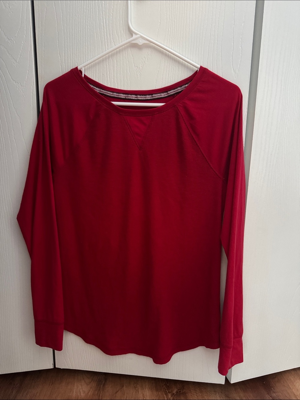 Women's Long-Sleeve Crew Neck Top - Red